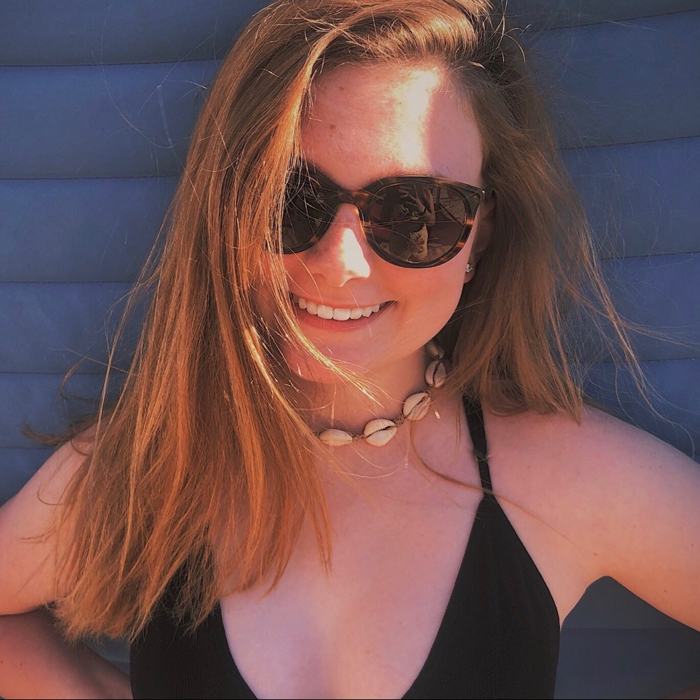Meet your Posher, Olivia
